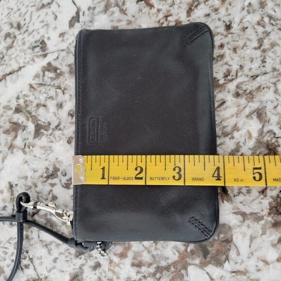 Coach wristlet   - Picture 8 of 8